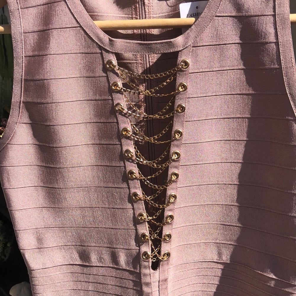 Dress - Picture 2 of 3